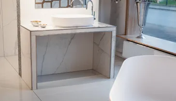 Badewanne Ausstellung