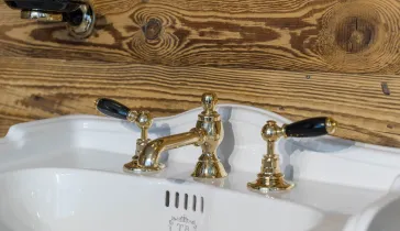 Traditional Bathrooms