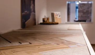 Ausstellung Holzbeläge