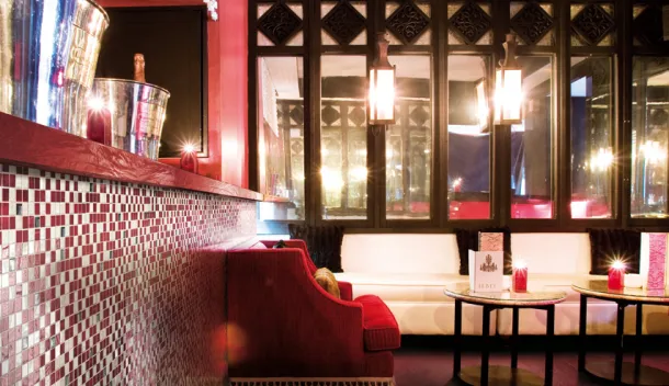 Wandfliesen Objektfliesen Restaurant Bar Fliesenleger